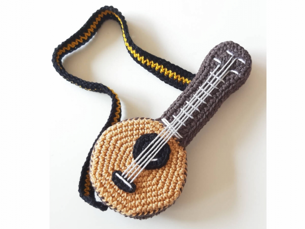 Gitarre, Trompete, Maracas (DE/EN/NL)