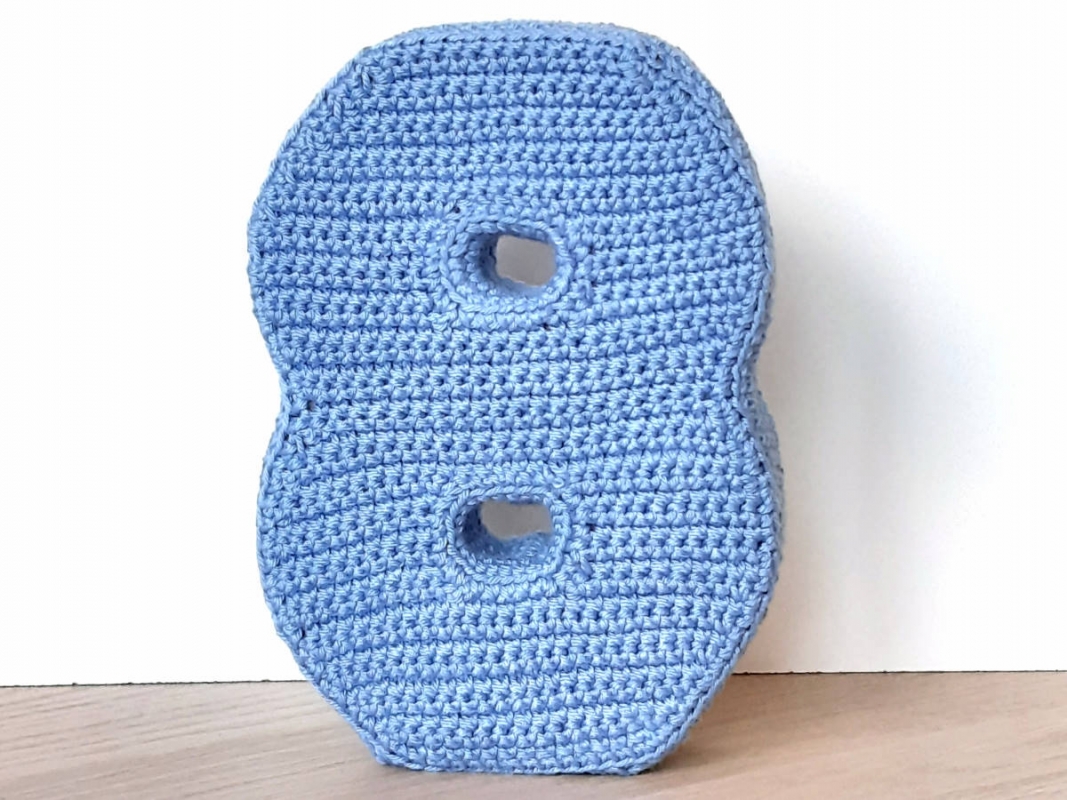 Nummer 8 (DE/EN)